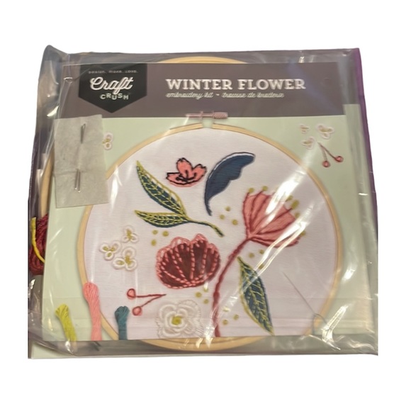 Craft Crush Winter Flower Embroidery Kit - Picture 3 of 5
